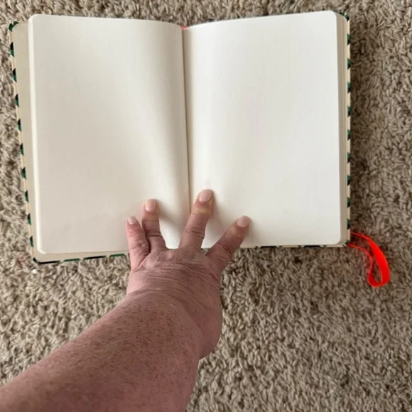 Gucci Green and Black Geometric Notebook - Picture 5 of 5